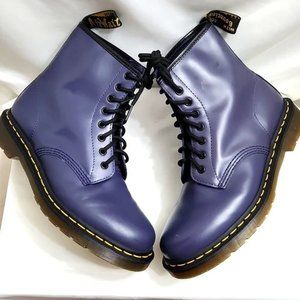 Dr. Martens 27139 Amphibian Lace-up Combat Boots (Unisex W size 9, M size 8)